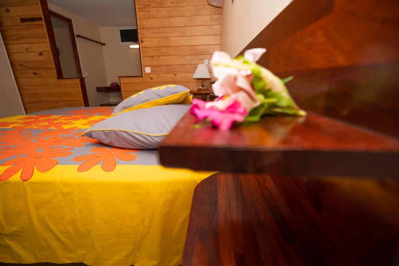 Bora Bora Holiday'S Lodge Экстерьер фото