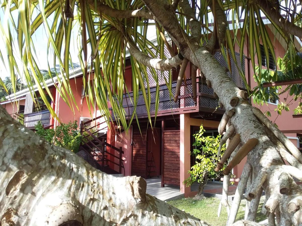Bora Bora Holiday'S Lodge Экстерьер фото